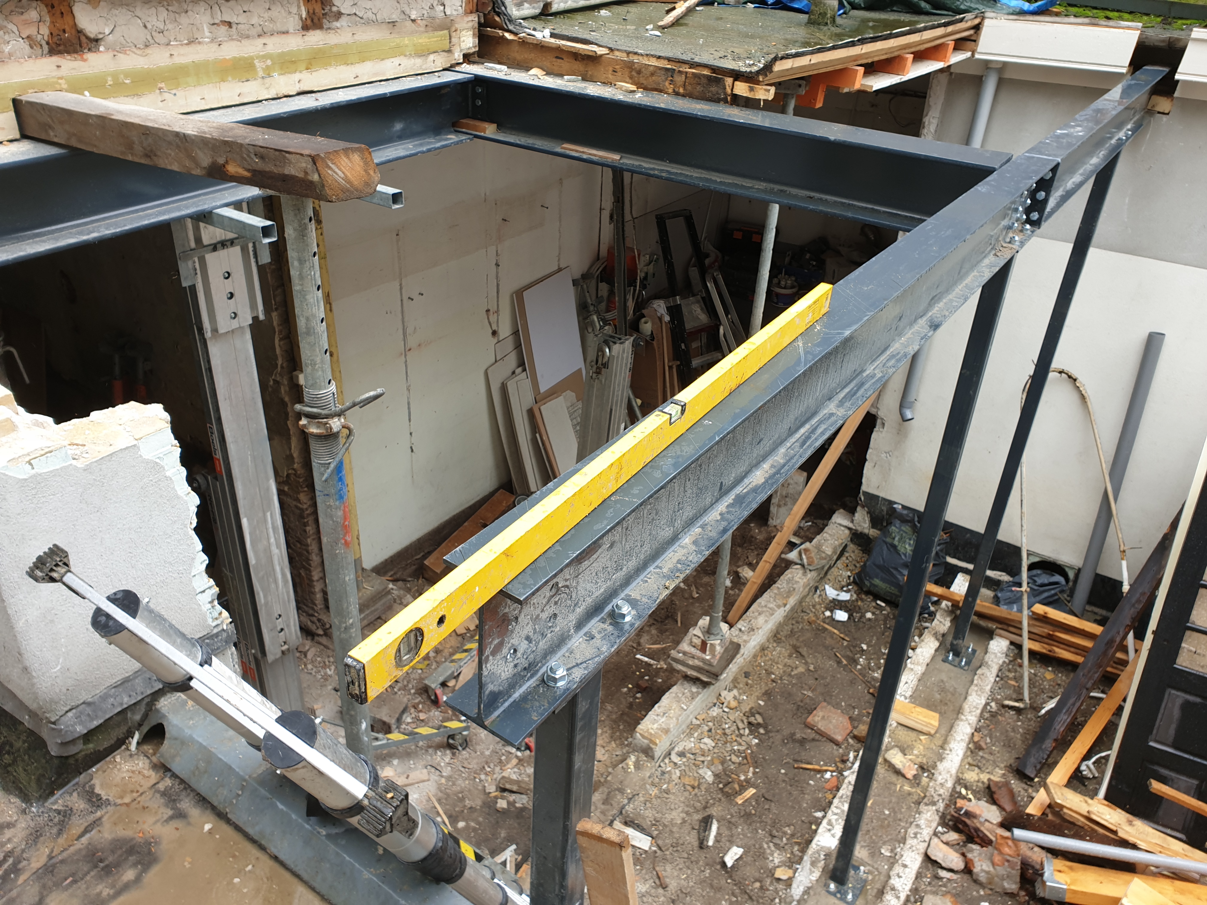 Uitbouw met staalconstructie en renovatie van de dakconstructie – Assendelftstraat, Den Haag – Tijdens en impressie 15