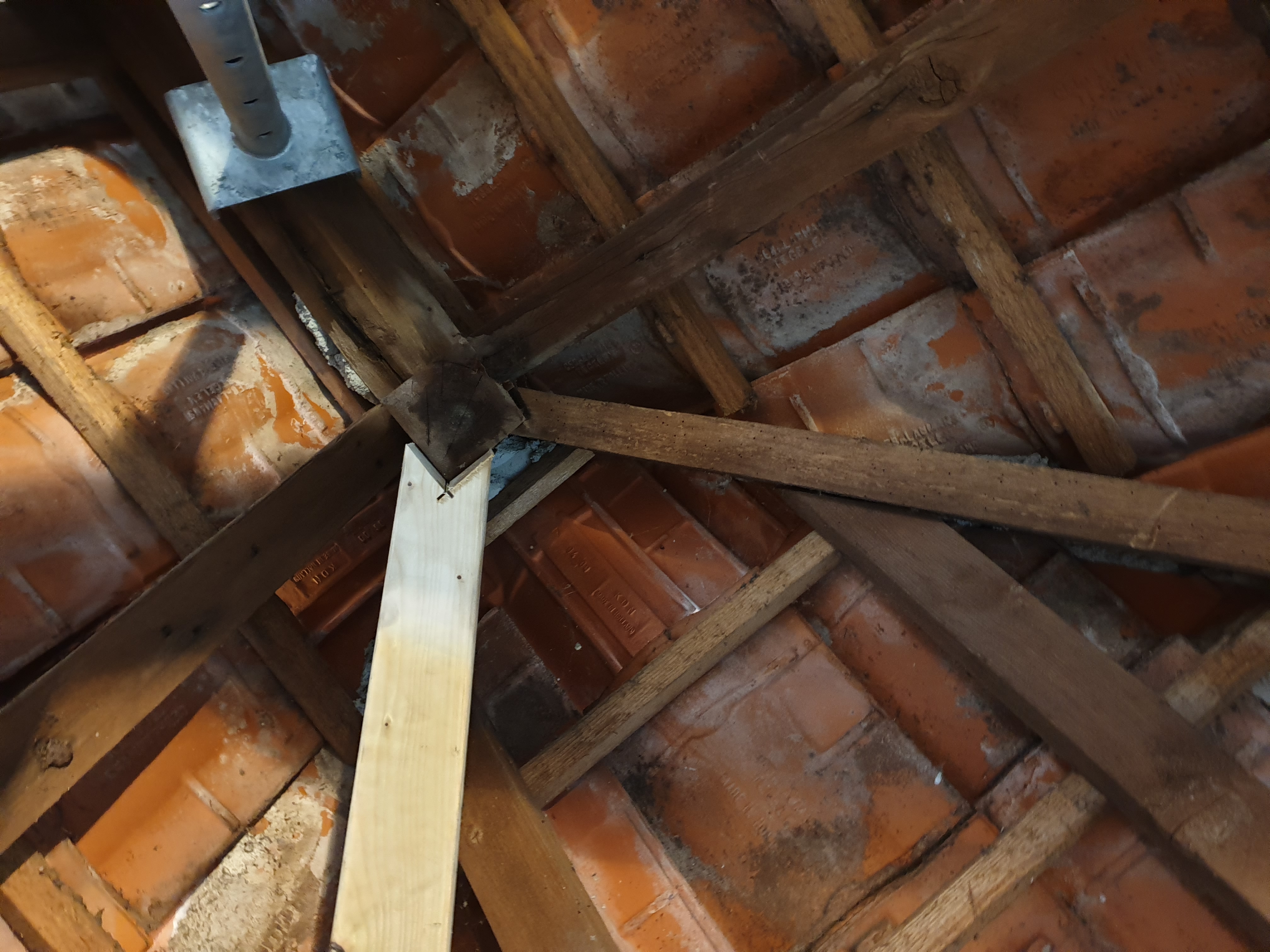 Uitbouw met staalconstructie en renovatie van de dakconstructie – Assendelftstraat, Den Haag – Tijdens en impressie 3