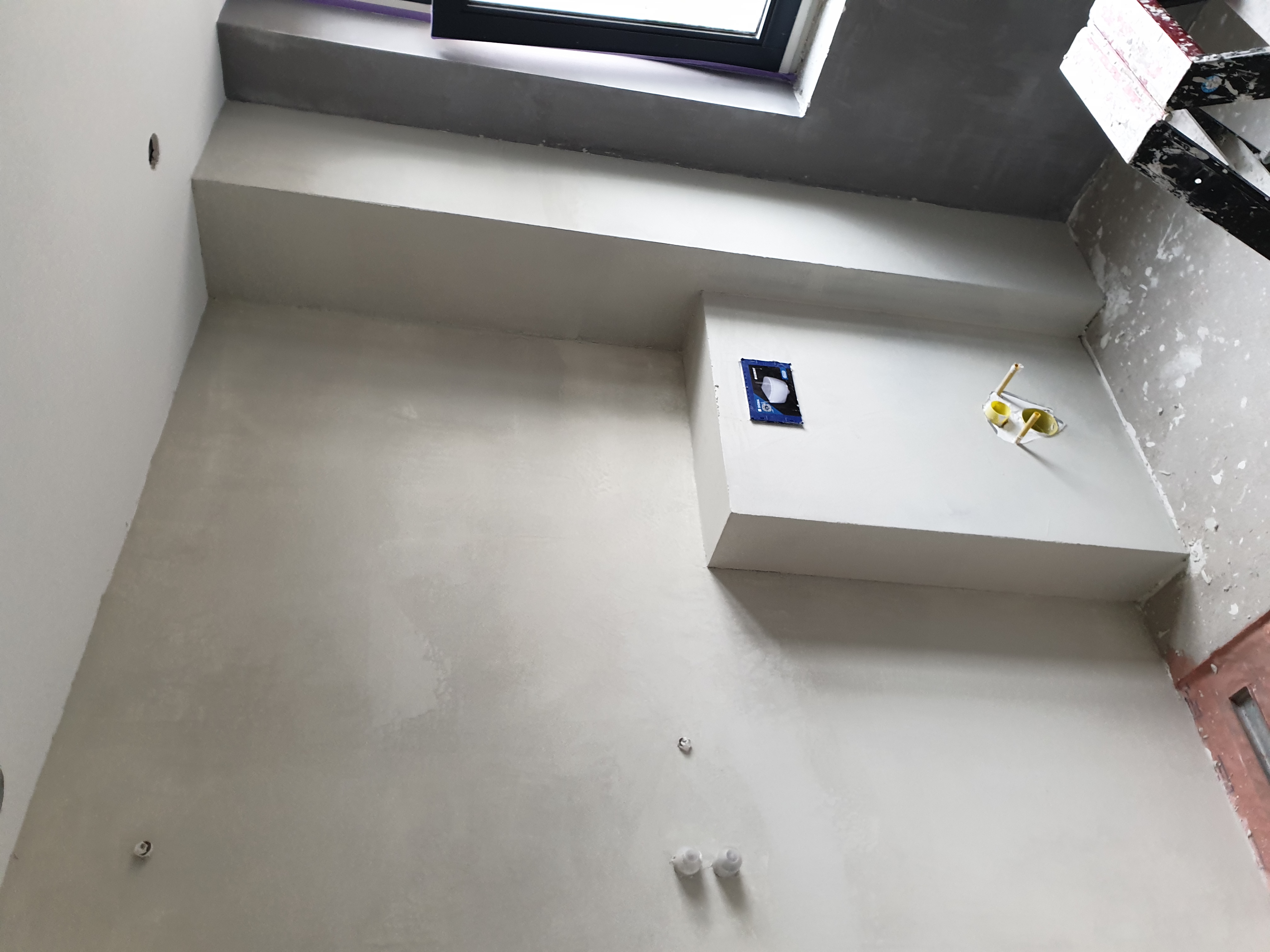 Verbouwing badkamer met beton ciré – Barend Hooykaasstraat, Bergschenhoek – Tijdens en impressie 1