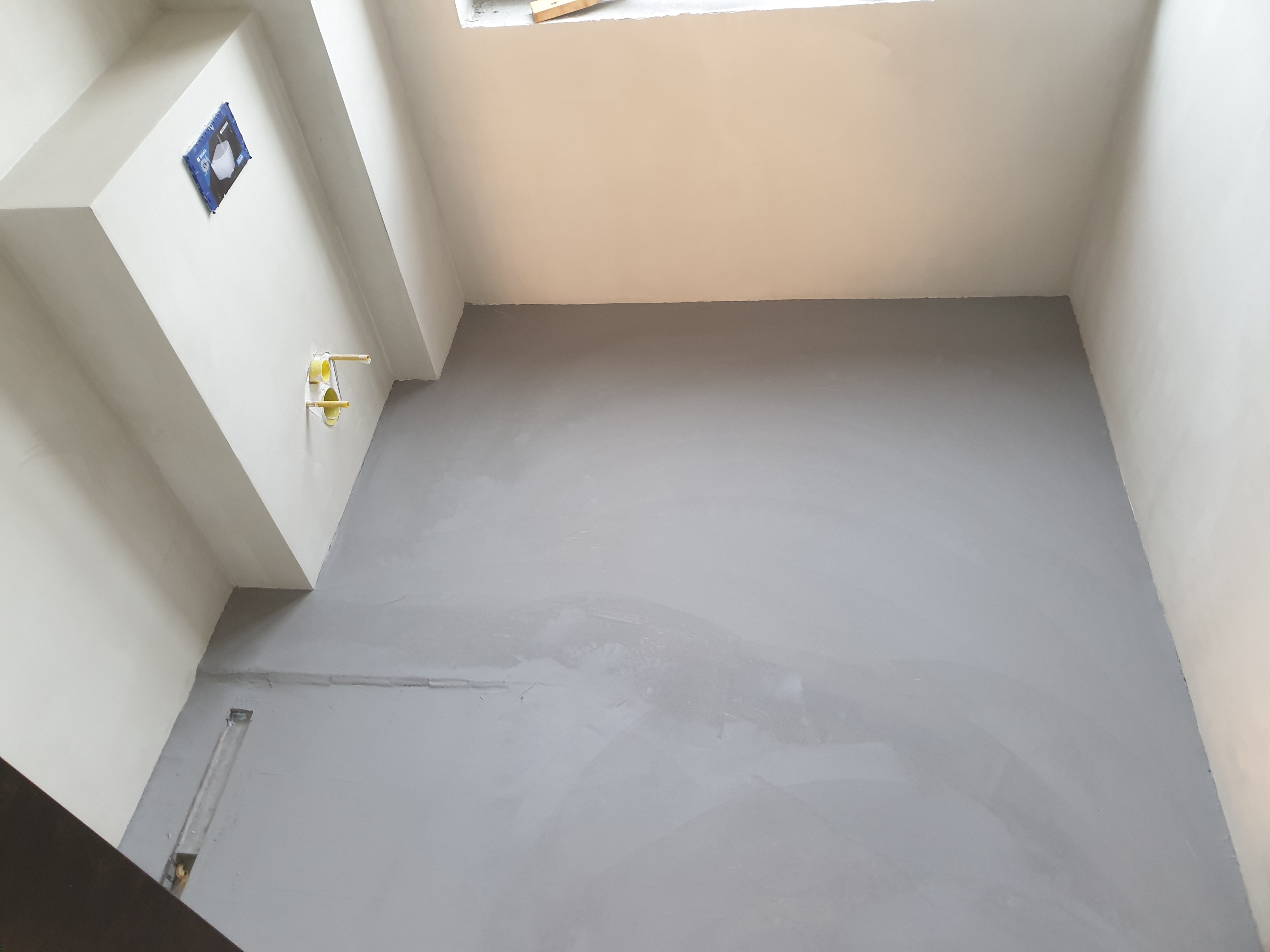 Verbouwing badkamer met beton ciré – Barend Hooykaasstraat, Bergschenhoek – Tijdens en impressie 4