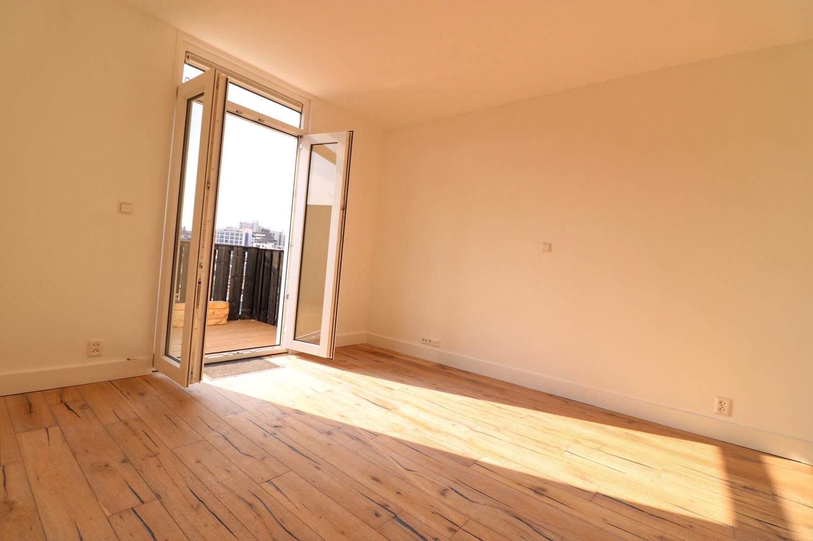Complete renovatie met dakopbouw – Renbaanstraat, Den Haag – Na / resultaat 4