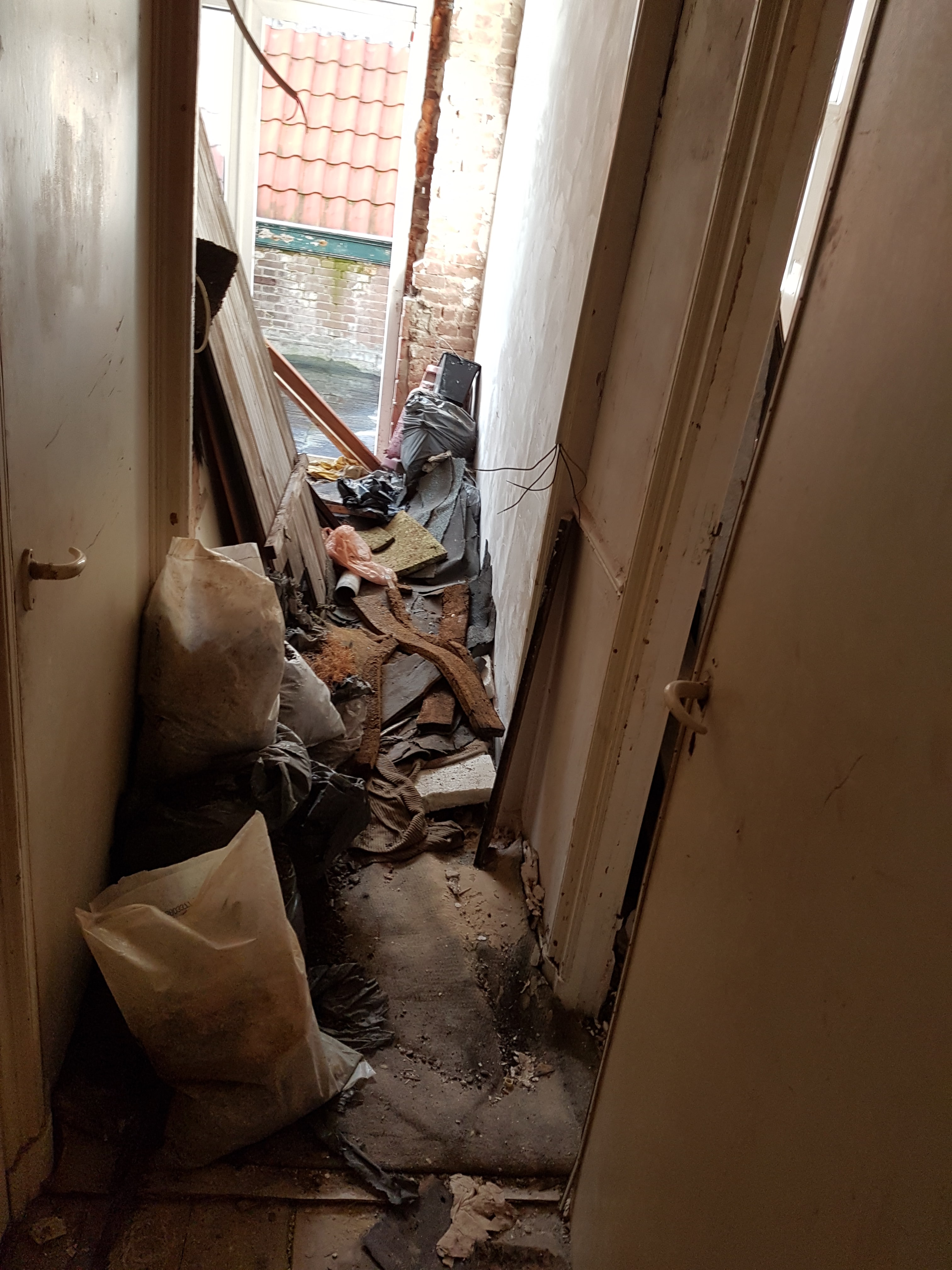 Complete renovatie met dakopbouw – Renbaanstraat, Den Haag – Voor 2