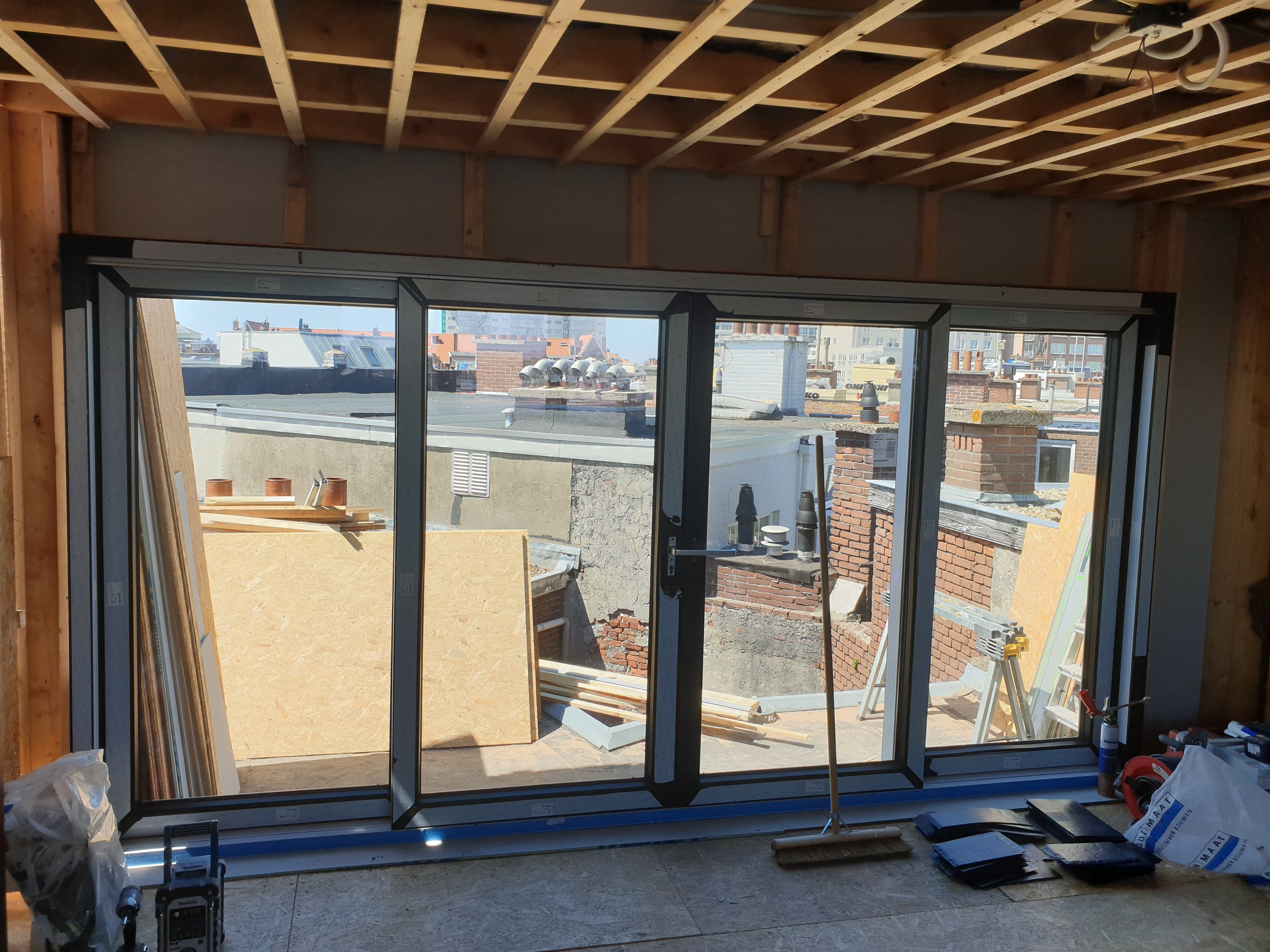 Totale renovatie en plaatsen opbouw – Van Tuyllstraat, Den Haag – Tijdens en impressie 10
