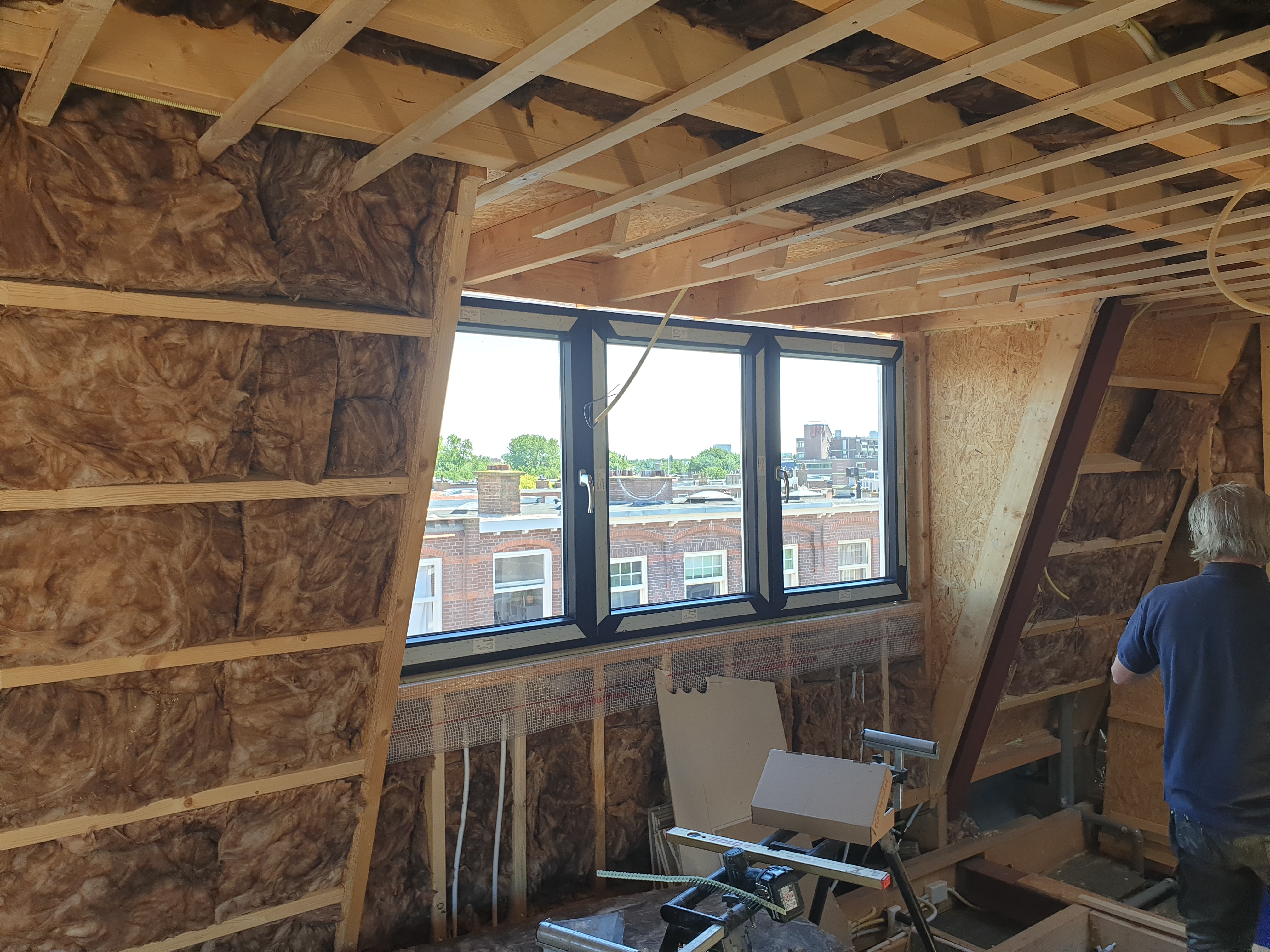 Totale renovatie en plaatsen opbouw – Van Tuyllstraat, Den Haag – Tijdens en impressie 11