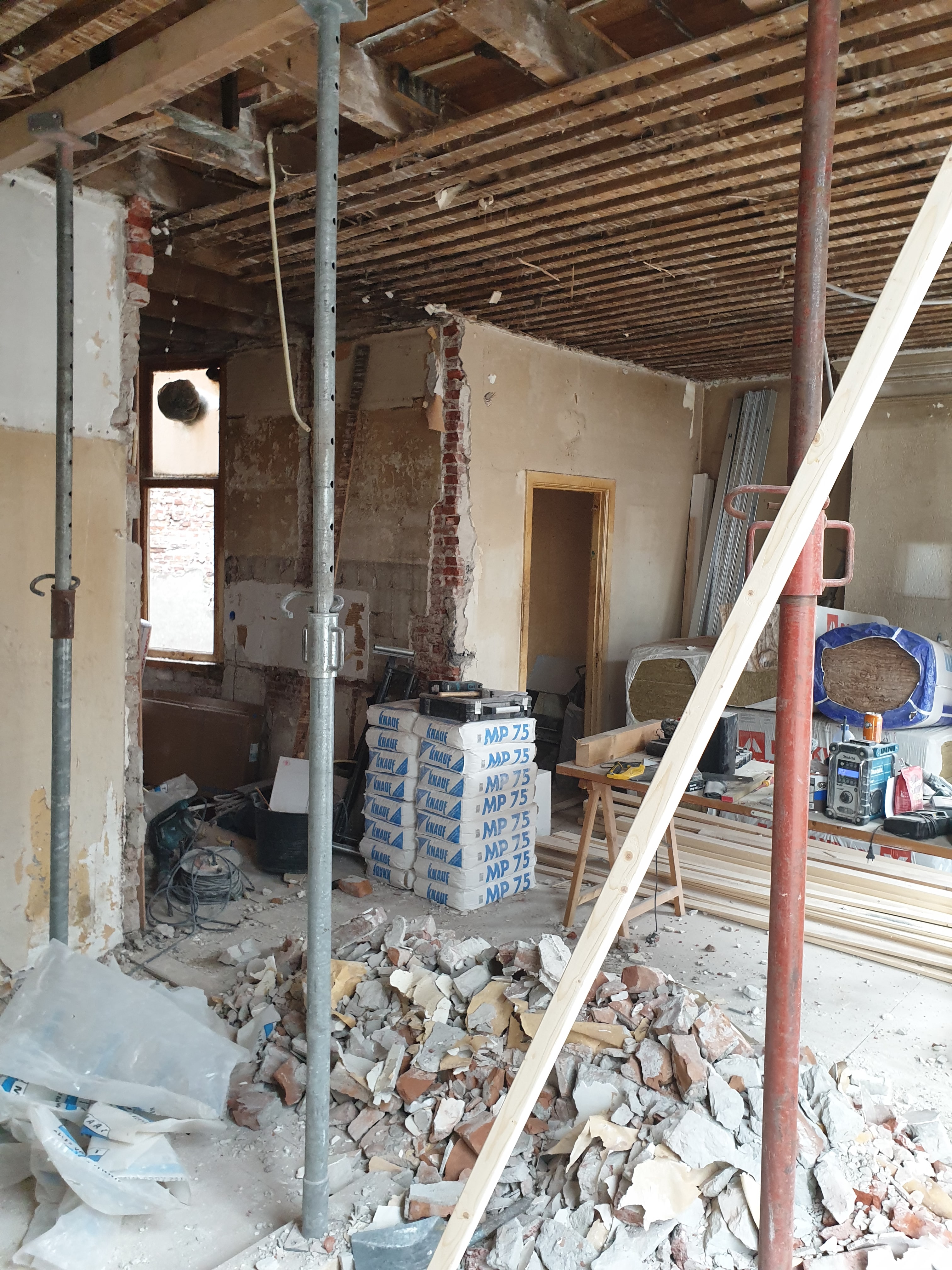 Totale renovatie en plaatsen opbouw – Van Tuyllstraat, Den Haag – Tijdens en impressie 29