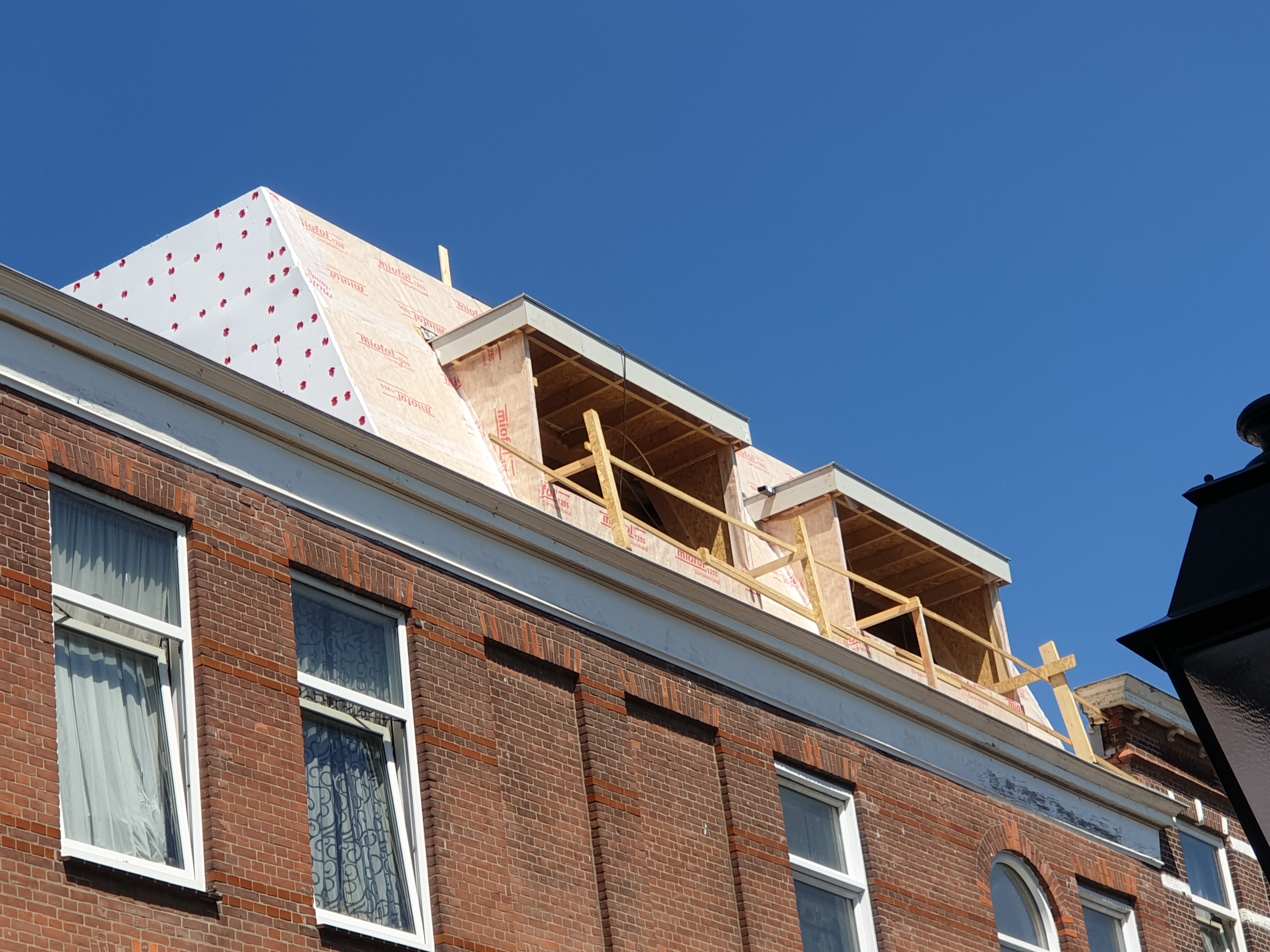 Totale renovatie en plaatsen opbouw – Van Tuyllstraat, Den Haag – Tijdens en impressie 35