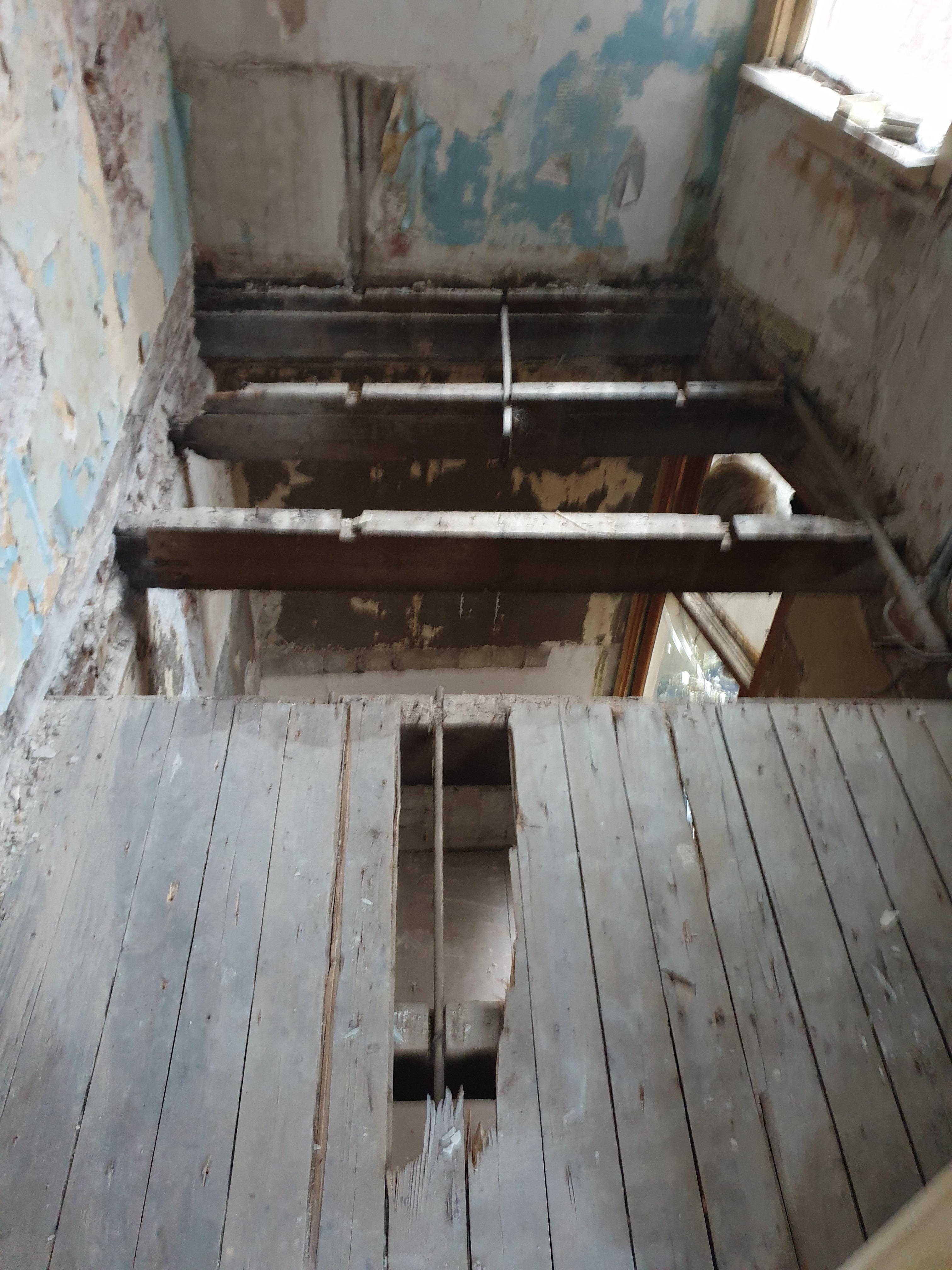 Totale renovatie en plaatsen opbouw – Van Tuyllstraat, Den Haag – Voor 12